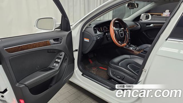 Audi A4 2.0 TFSI Quattro Dynamic B8 2012 — фото 10