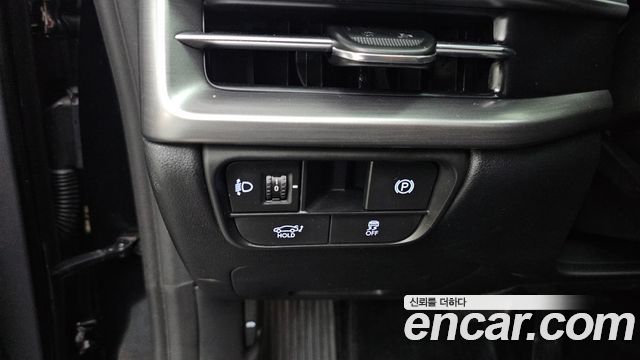 Hyundai Grandeur (GN7) 2,5 Gasoline 2WD Premium 2023 — фото 16