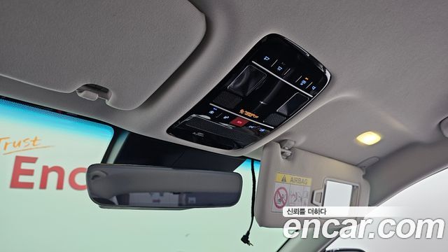 Hyundai Grandeur (GN7) 2,5 Gasoline 2WD Premium 2023 — фото 18