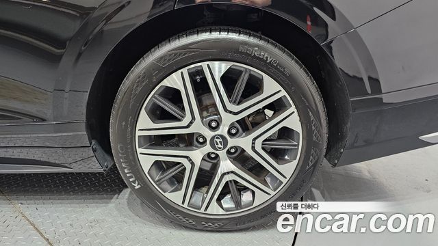 Hyundai Grandeur (GN7) 2,5 Gasoline 2WD Premium 2023 — фото 21