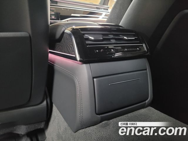 Audi A8 (D5) 55 TFSI Quattro LWB 2023 — фото 19