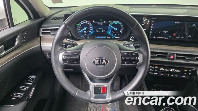 Kia K5 Hybrid (III) Signature 2021 — фото 17