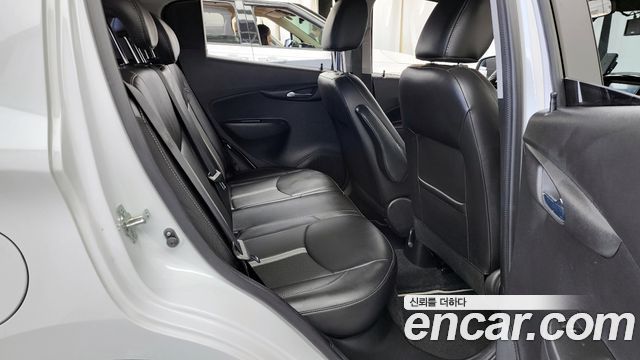 Chevrolet Spark Red Pick Edition 2021 — фото 12