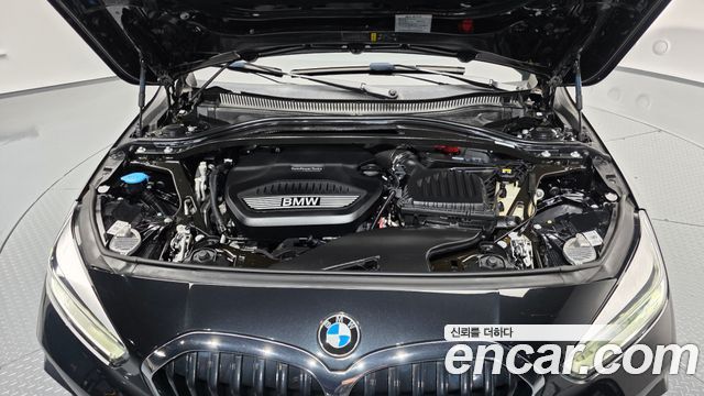BMW 1 Series (F40) 118d Sport 2021 — фото 6