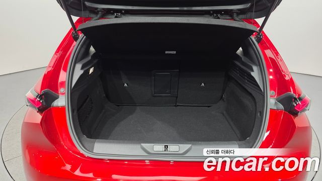 Peugeot 308 (III) 1.2 Hybrid GT 2025 — фото 17