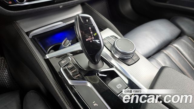 BMW 5 Series (G30) 530i xDrive M Sport Package 2018 — фото 9
