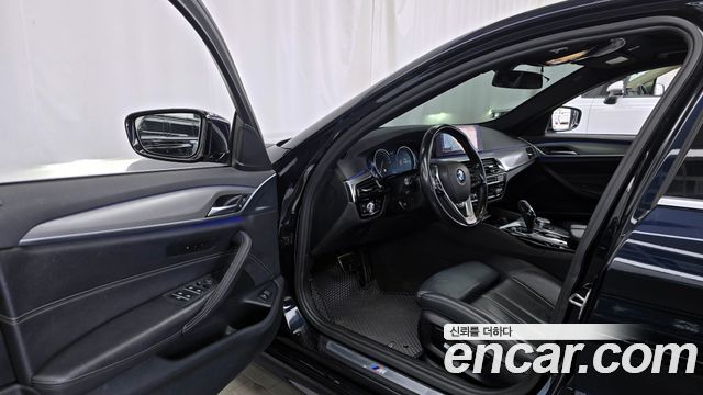BMW 5 Series (G30) 530i xDrive M Sport Package 2018 — фото 10