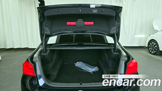 BMW 5 Series (G30) 530i xDrive M Sport Package 2018 — фото 20