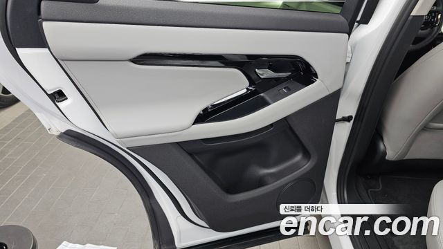 Land Rover Range Rover Evoque (II) P250 S 2024 — фото 25