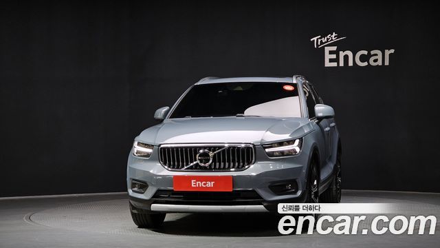 Volvo XC40 B4 Inscription 2021 — фото 3