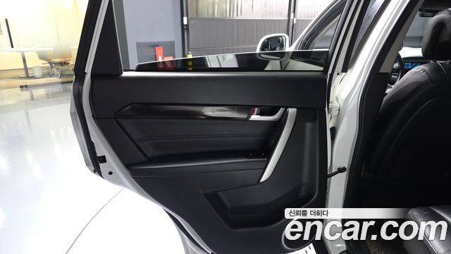 Chevrolet Captiva 4WD LTZ 2015 — фото 25