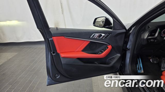 BMW 1 Series (F40) 120i M Sports 2021 — фото 24