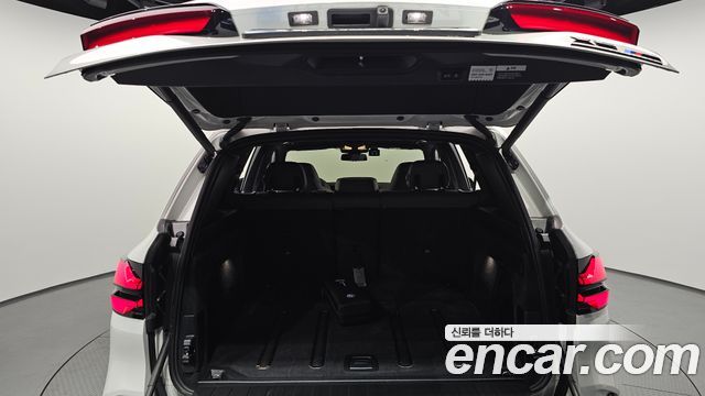 BMW X5M (G05) 4.4 Competition 2025 — фото 20