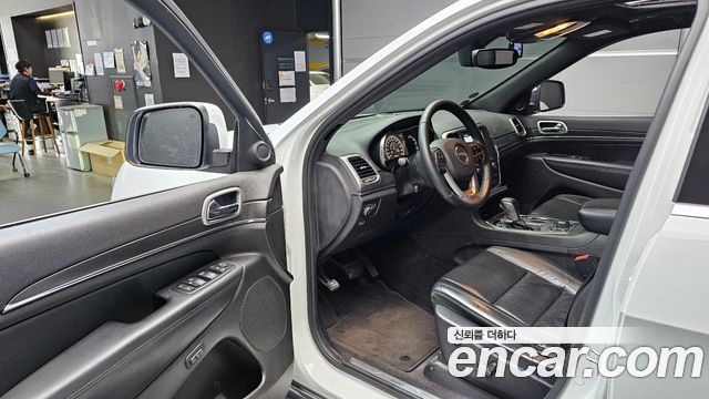 Jeep Grand Cherokee 3.6 Limited WK2 2018 — фото 10