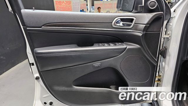 Jeep Grand Cherokee 3.6 Limited WK2 2018 — фото 24