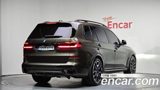 BMW X7 (G07) xDrive 40i M Sport 7STR 2025 — фото 2