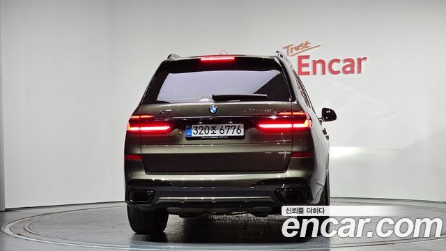 BMW X7 (G07) xDrive 40i M Sport 7STR 2025 — фото 4