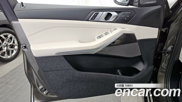 BMW X7 (G07) xDrive 40i M Sport 7STR 2025 — фото 24