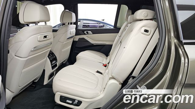 BMW X7 (G07) xDrive 40i M Sport 7STR 2025 — фото 26