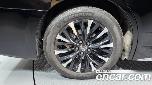 Toyota Alphard (IV) 2.5 HEV Executive AWD 2025 — фото 5