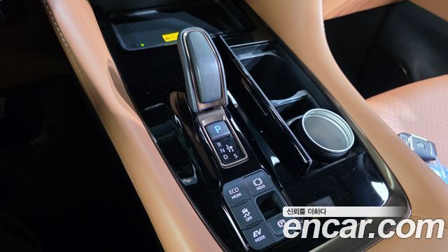 Toyota Alphard (IV) 2.5 HEV Executive AWD 2025 — фото 9