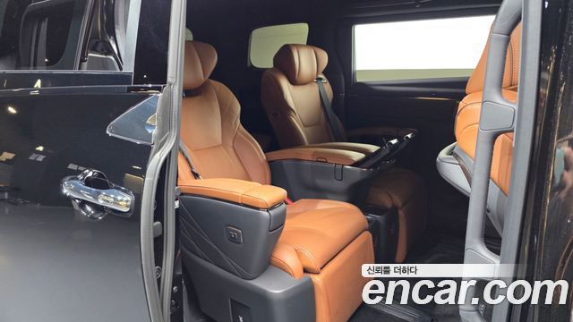 Toyota Alphard (IV) 2.5 HEV Executive AWD 2025 — фото 12