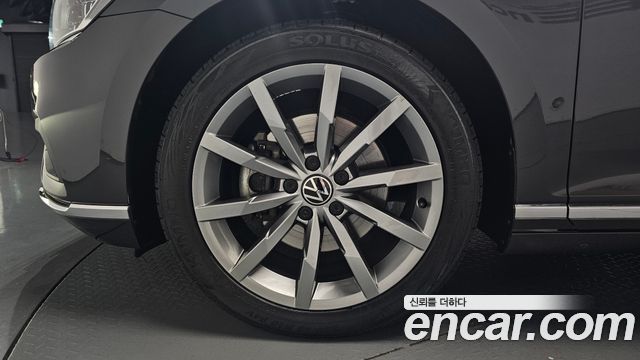 Volkswagen Passat GT (B8) 2.0 TDI Prestige 2022 — фото 5