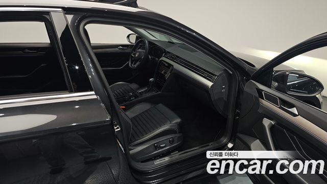 Volkswagen Passat GT (B8) 2.0 TDI Prestige 2022 — фото 26