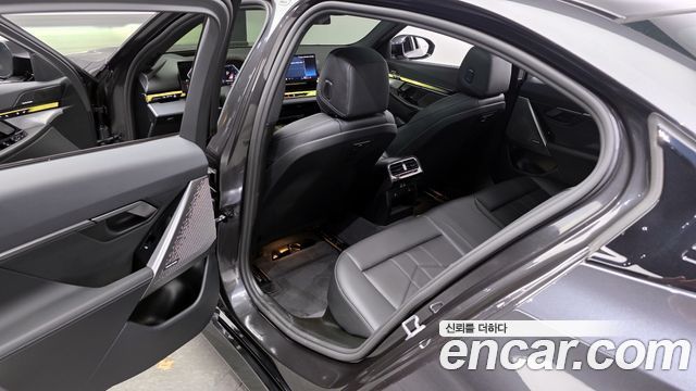 BMW 5 Series (G60) 520i M Sport 2025 — фото 11