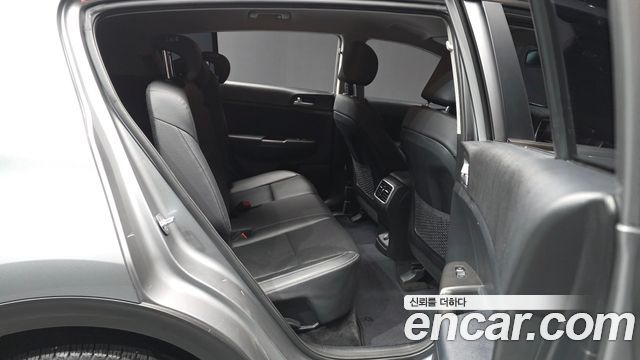 Kia Sportage The Bold Diesel 1.6 2WD Prestige Gravity 2022 — фото 12