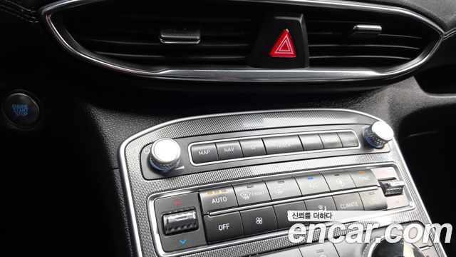 Hyundai Santa Fe Diesel 2.2 2WD Premium 2021 — фото 17