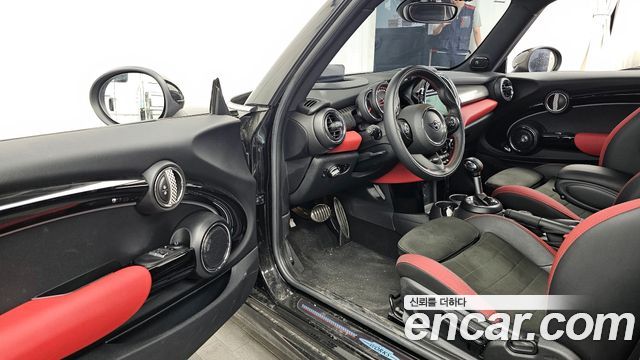 MINI Cooper S JCW 3rd Generation 2019 — фото 10