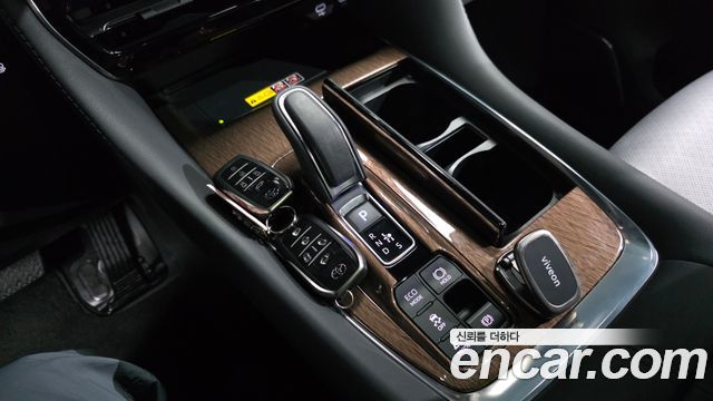 Toyota Alphard (IV) 2.5 HEV Executive AWD 2025 — фото 9