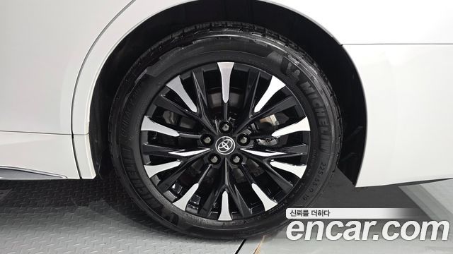 Toyota Alphard (IV) 2.5 HEV Executive AWD 2025 — фото 21