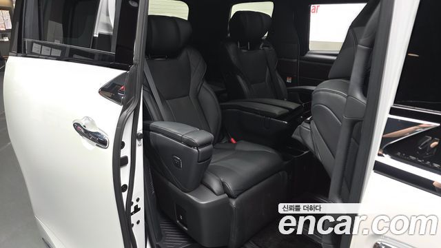 Toyota Alphard (IV) 2.5 HEV Executive AWD 2025 — фото 26