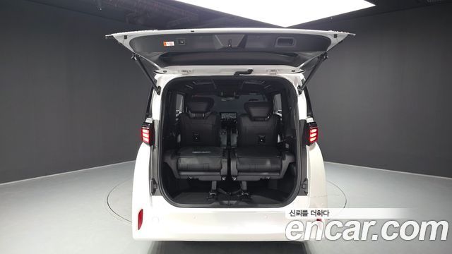 Toyota Alphard (IV) 2.5 HEV Executive AWD 2025 — фото 29