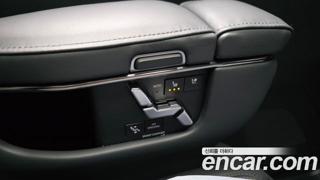 Toyota Alphard (IV) 2.5 HEV Executive AWD 2025 — фото 31
