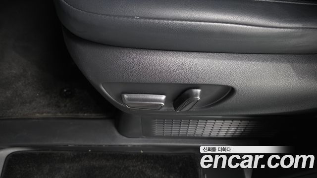 Toyota Alphard (IV) 2.5 HEV Executive AWD 2025 — фото 35