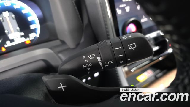 Toyota Alphard (IV) 2.5 HEV Executive AWD 2025 — фото 38