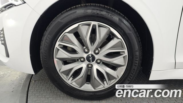 Kia K5 Hybrid (III) Prestige 2023 — фото 5