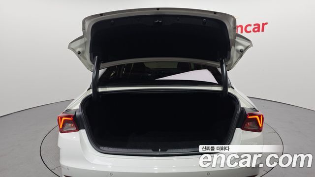 Kia K5 Hybrid (III) Prestige 2023 — фото 20