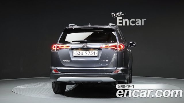 Toyota RAV4 2.5 2WD 4th 2018 — фото 4