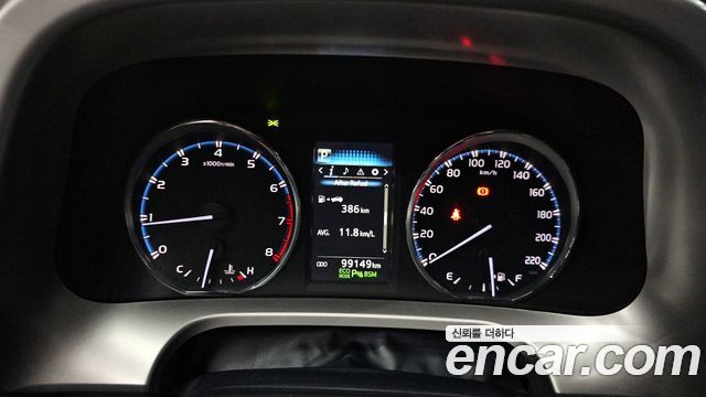 Toyota RAV4 2.5 2WD 4th 2018 — фото 8