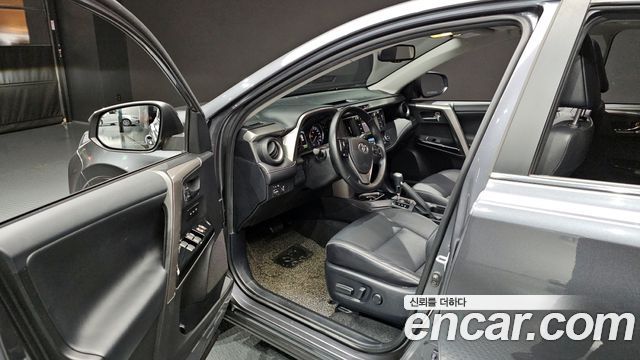 Toyota RAV4 2.5 2WD 4th 2018 — фото 10