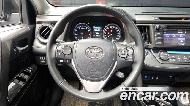 Toyota RAV4 2.5 2WD 4th 2018 — фото 13