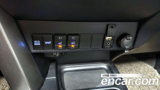 Toyota RAV4 2.5 2WD 4th 2018 — фото 17