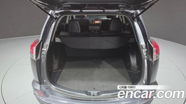 Toyota RAV4 2.5 2WD 4th 2018 — фото 20