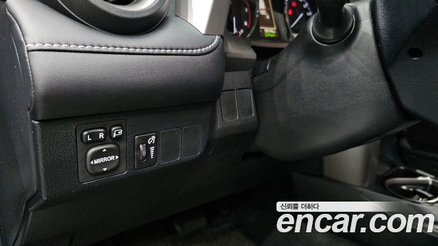 Toyota RAV4 2.5 2WD 4th 2018 — фото 27