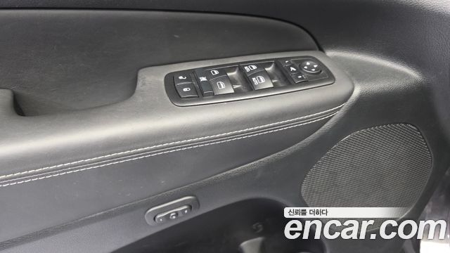 Jeep Grand Cherokee 3.0 Diesel Overland WK2 2014 — фото 13