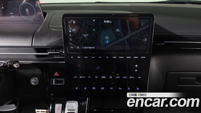 Hyundai Staria L3.5 Lounge 9-Seater Inspiration 2023 — фото 13